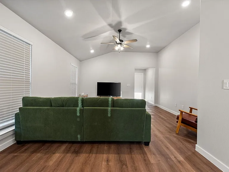 2140 Kokomo Ave — Photo 21