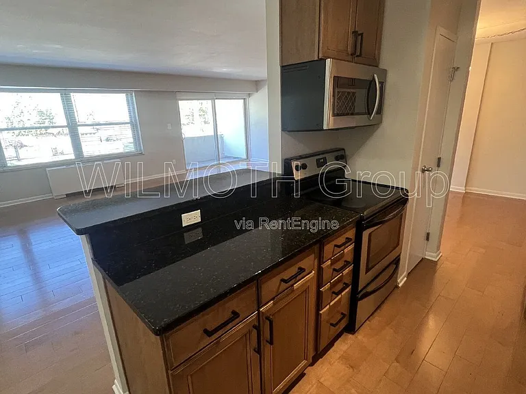 3965 N Meridian St #2D — Photo 6