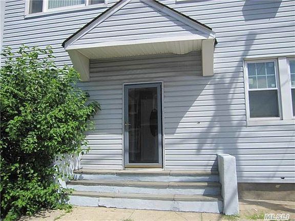 2nd image of 27 Capobianco St