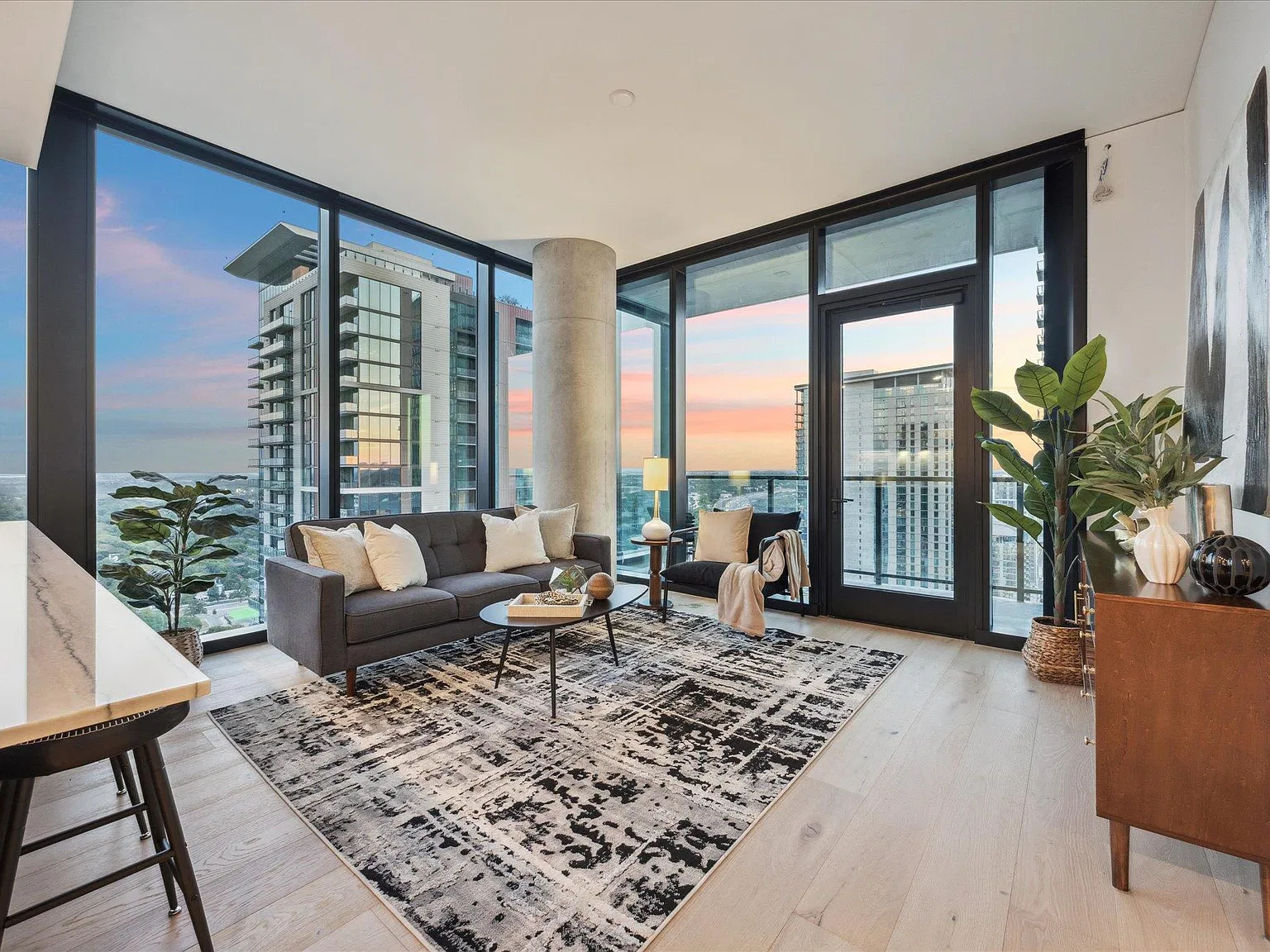 2 bed, 2.0 bath, 1166 sqft, $6,495 — Photo 3