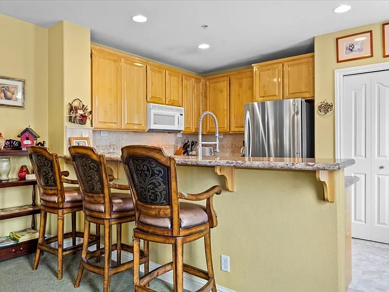 966 McClelland Dr — Photo 15