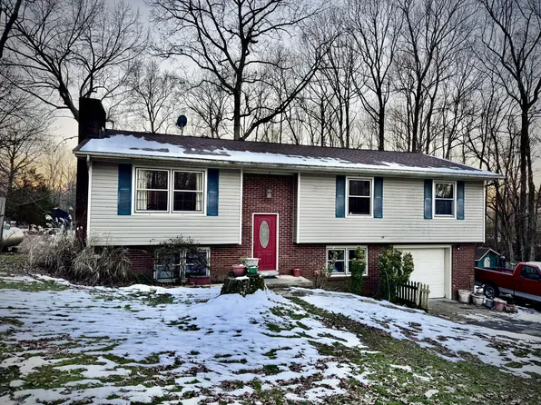 9 Augustin Ln, Loretto, TN 38469