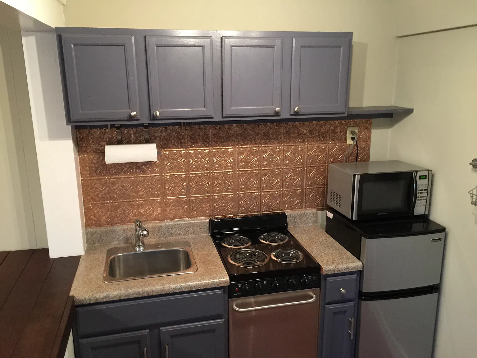 1 bed, 700 sqft, $1,200 — Photo 4