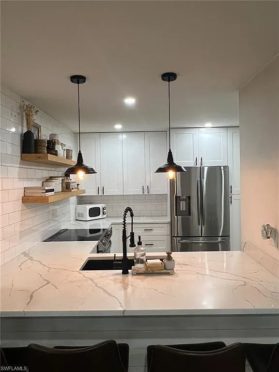 1 bed, 1.0 bath, 809 sqft, $2,500 — Photo 1