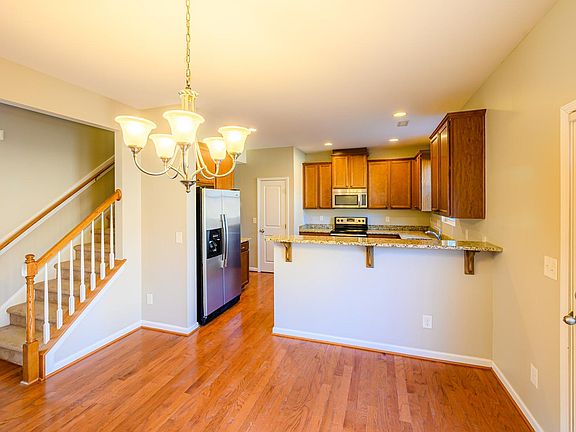 4th image of 3315 Cardinal Lake Dr
