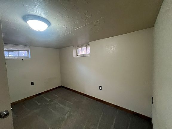 3rd image of 1924 Blaine St