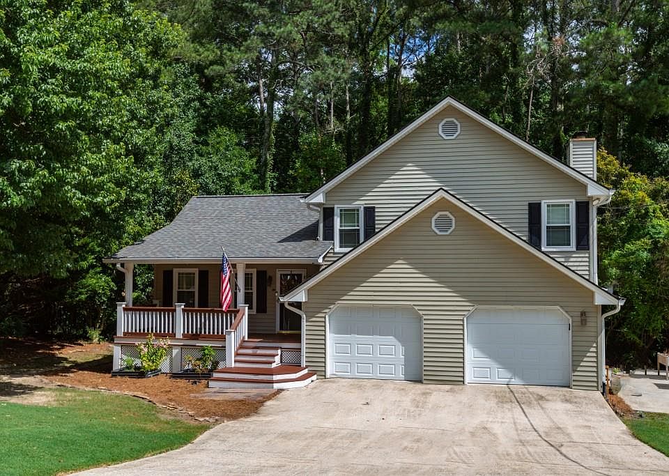 1st image of 724 Oak Moss Dr