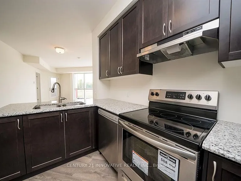 58 Adam Sellers St #212 — Photo 5
