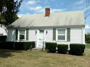 1472 Wampanoag Trl, Riverside, RI 02915