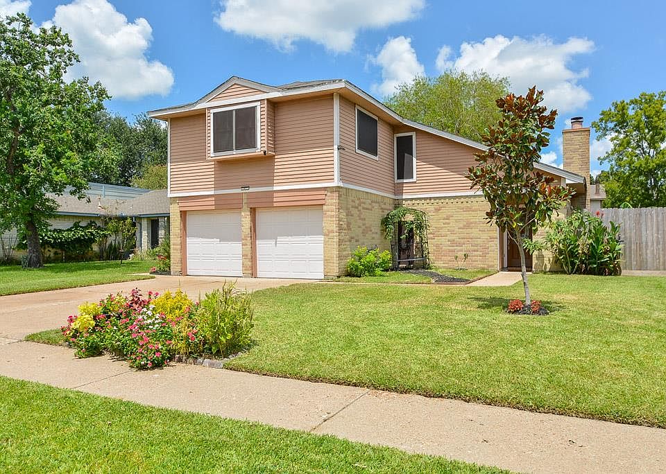 1st image of 18622 Andalusian Dr