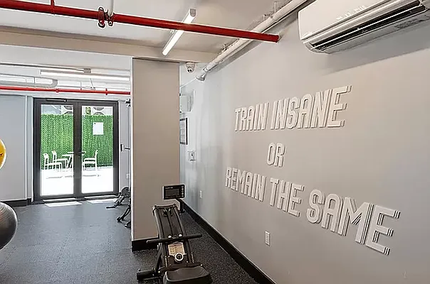 Rented by REAL New York | media 24