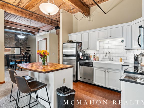 5th image of 940 Monroe Ave NW Unit 307