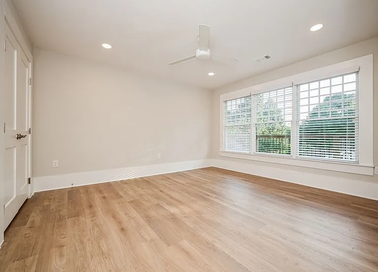 616 Linwood Ave NE #B — Photo 11