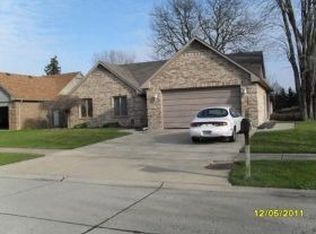15256 Adams Ct, Livonia, MI 48154