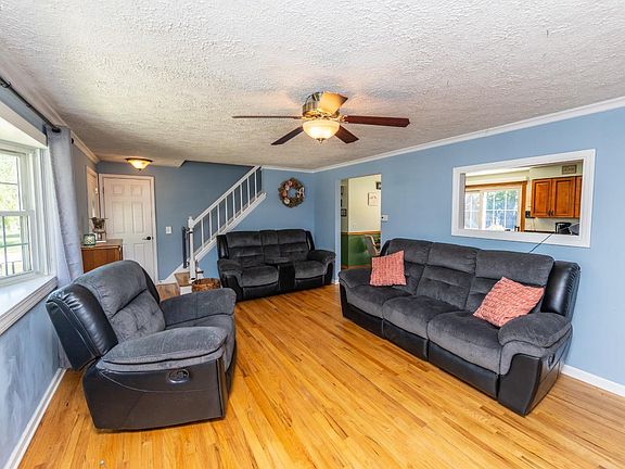 5th image of 222 Whitman Blvd