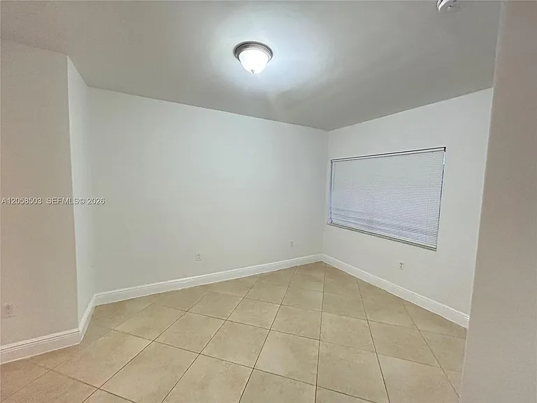 1034 Lenox Ave #8 — Photo 8