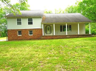 1519 McTaggart Rd, Stow, OH 44224