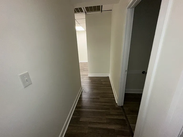 4111 Wall St #B — Photo 26