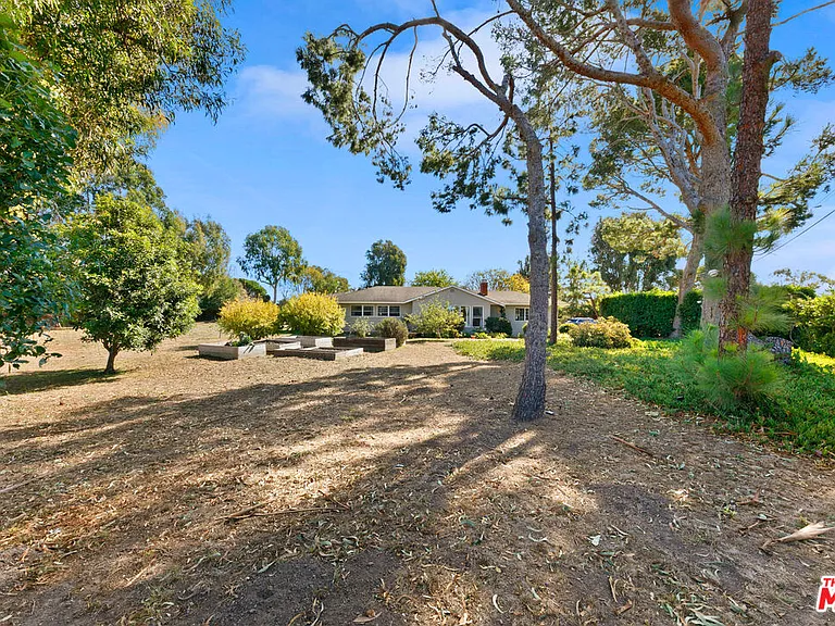 29242 Heathercliff Rd — Photo 23