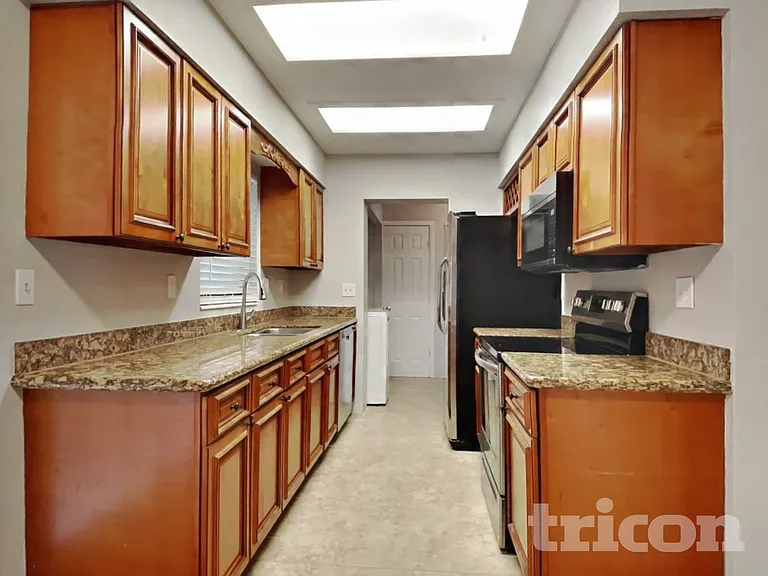 3708 Lei Dr — Photo 8