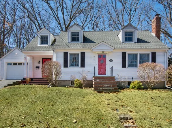 15 Alden Ln, Winchester, MA 01890