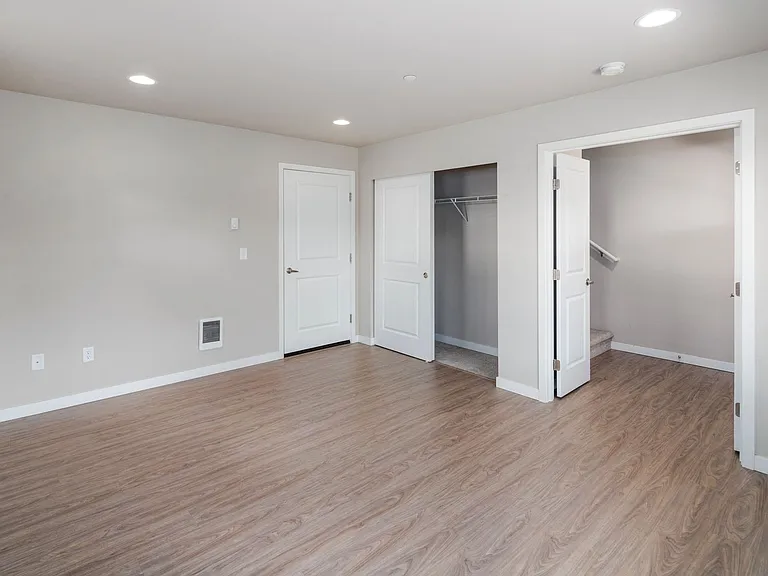 Rainier View Court Townhomes — Photo 47