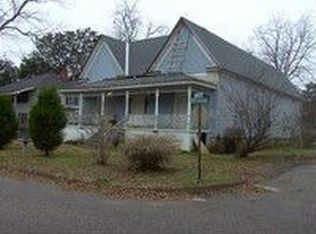 68 S Grove Ave, Luverne, AL 36049