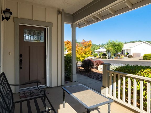 5th image of 136 Cottage Cir