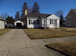 915 Blaine Ave, Janesville, WI 53545