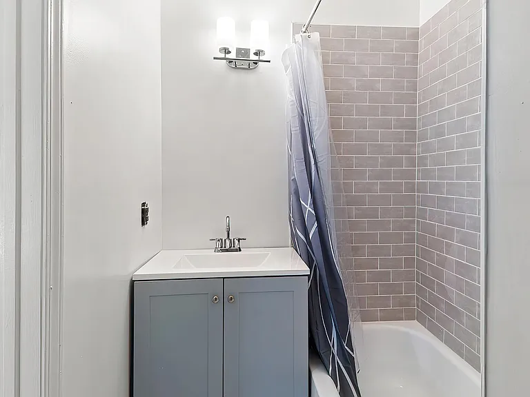 118 Maple Ave #1 — Photo 10