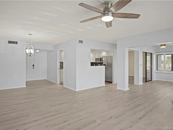 1800 SE Saint Lucie Blvd APT 12-201, Stuart, FL 34996