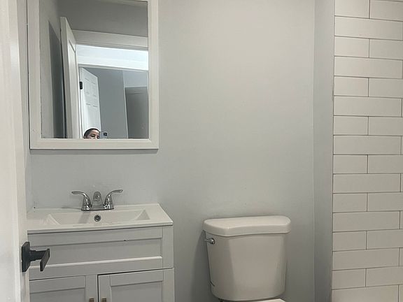 2nd image of 380-382 S 20th St #1L
