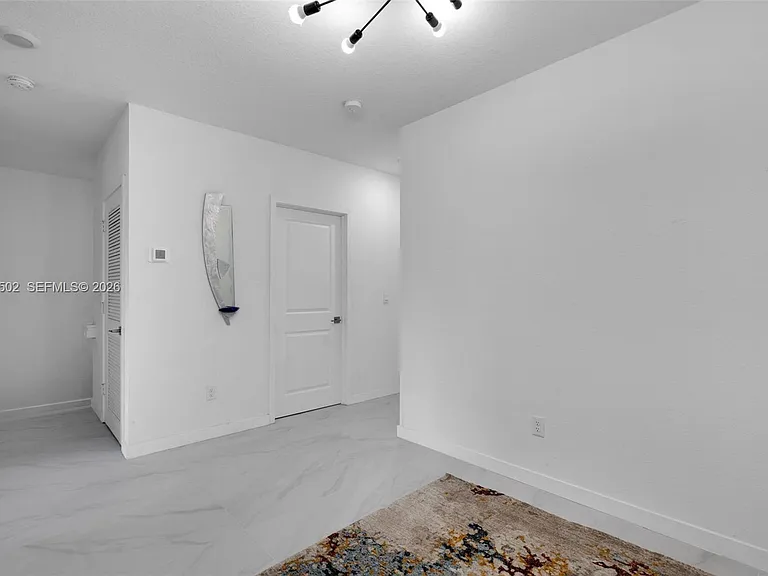 387 NW 17th St — Photo 17