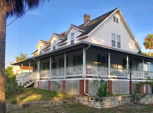 750 3rd St, Cedar Key, FL 32625