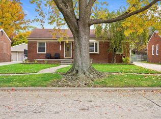 6385 Buckingham Ave, Allen Park, MI 48101