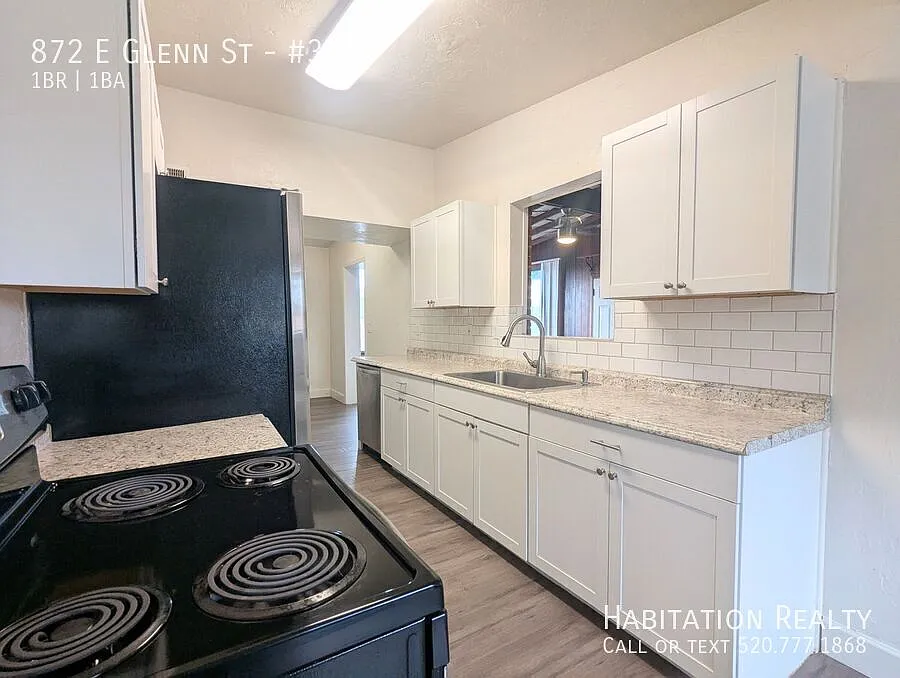 Recently renovated, brick, 1bed/1bath home + office/den on Glenn/1st Ave! — Photo 3