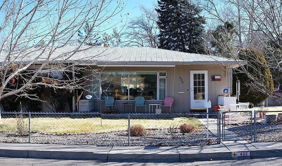 1st image of 402 Montclaire Dr NE