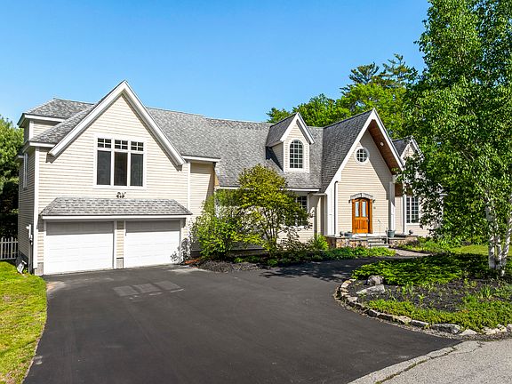 3rd image of 84 Ocean Heights Lane