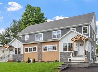 60 Neillian St, Bedford, MA 01730