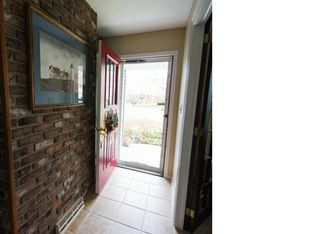 3856 W Greenwood Dr, Bethlehem, PA 18020
