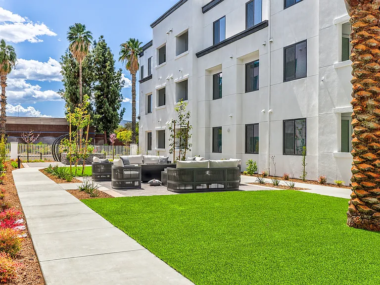 The Standard Redlands — Photo 16