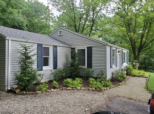 300 Meiers Ln, Califon, NJ 07830