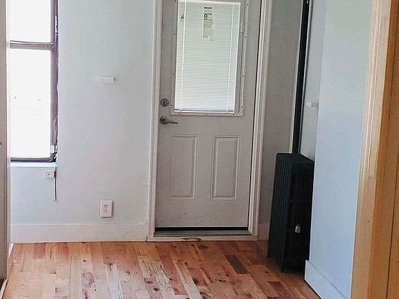 4th image of 388 Woodbine St APT 2