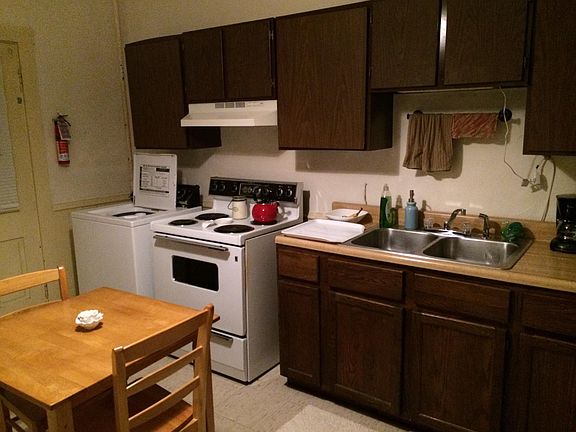 2nd image of 157 E Linn St APT 2