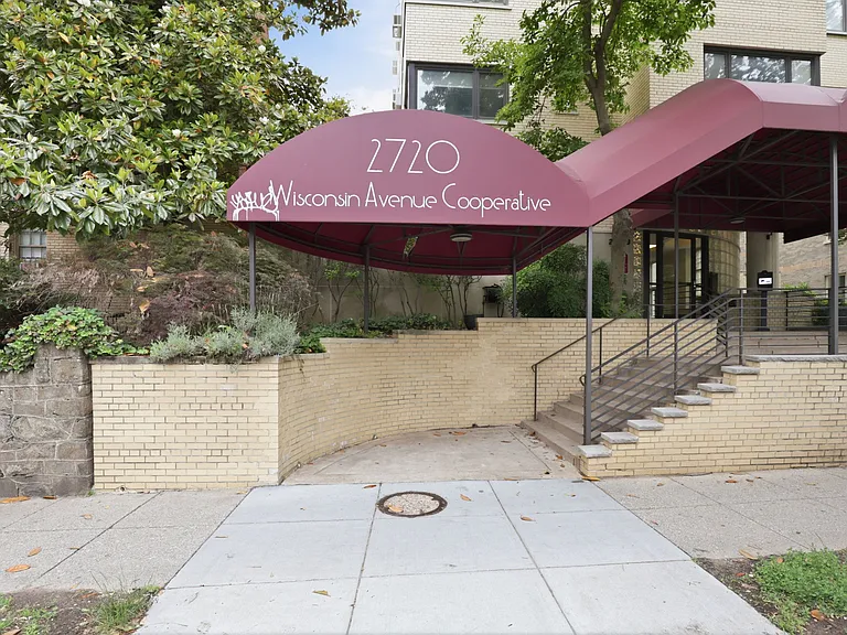 2720 Wisconsin Ave NW #302 — Photo 10
