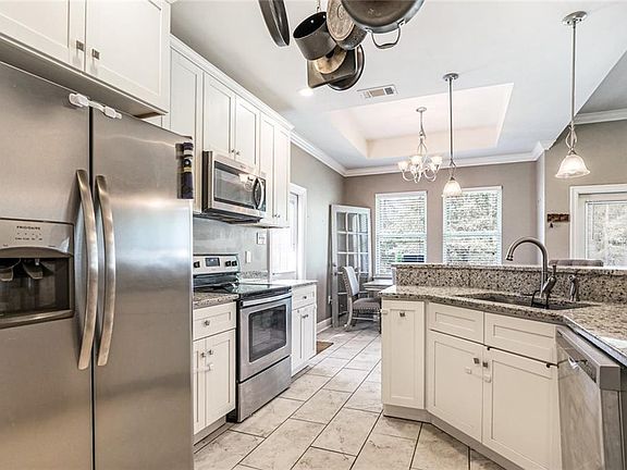 4th image of 61263 Forest Dr