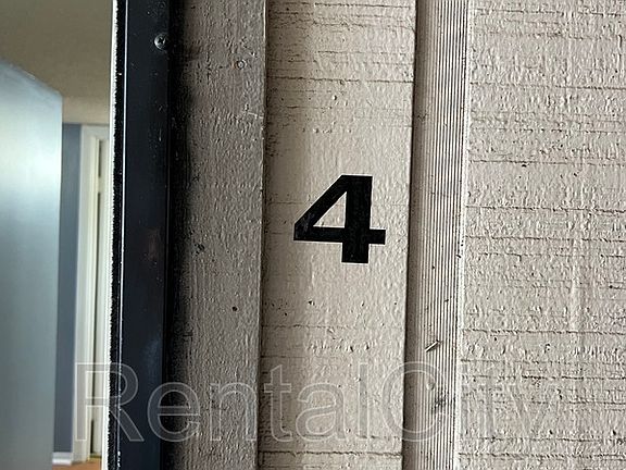 2nd image of 2835 Los Gatos Ct APT 4