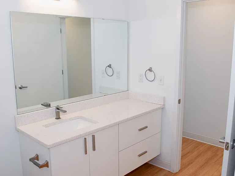 Element Apartments — Photo 29