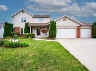 8502 Victoria Woods Pl, Fort Wayne, IN 46825