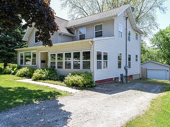 2nd image of 126 E Greenwood St